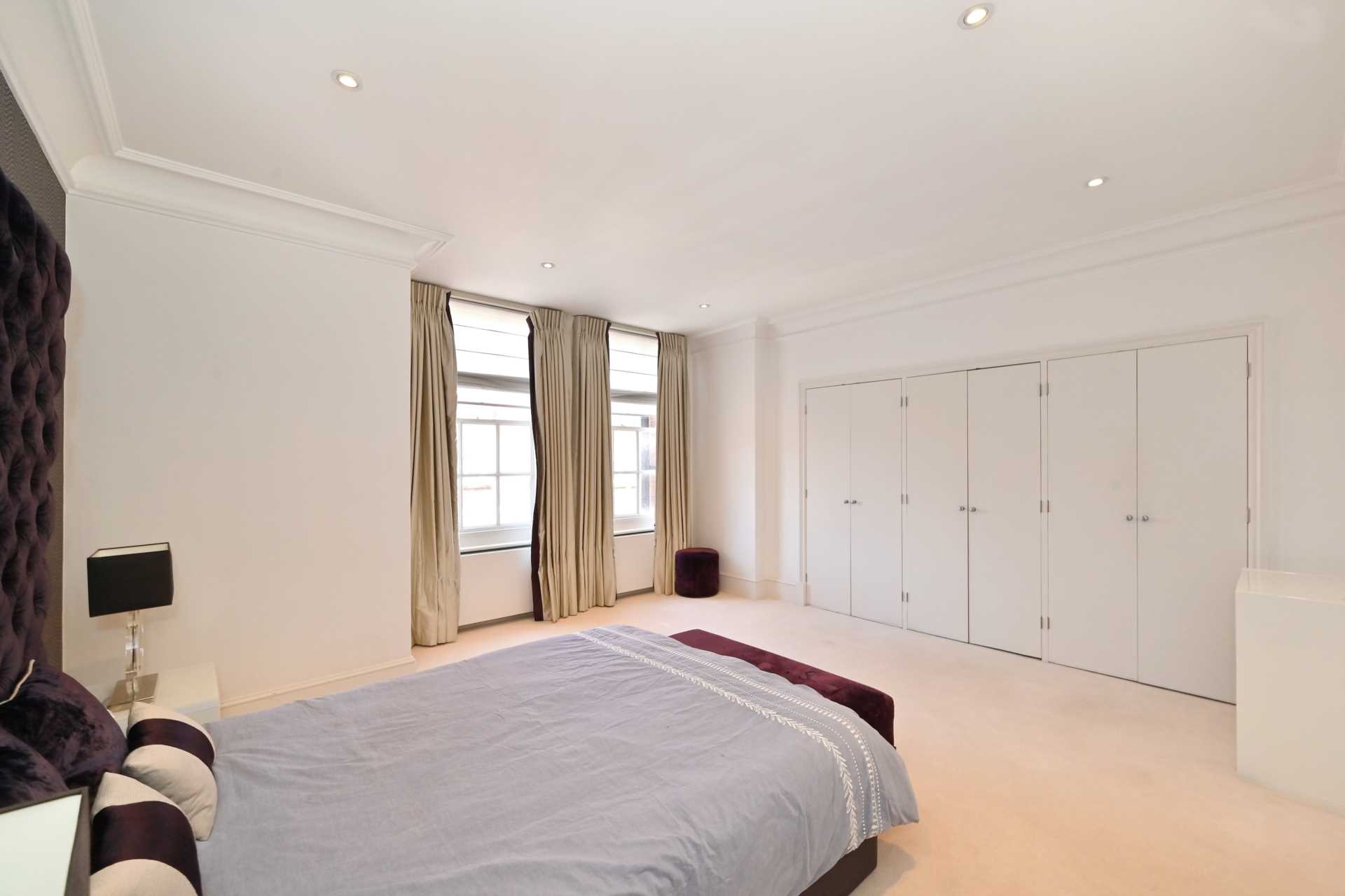 Aldford Street, Mayfair, Image 5
