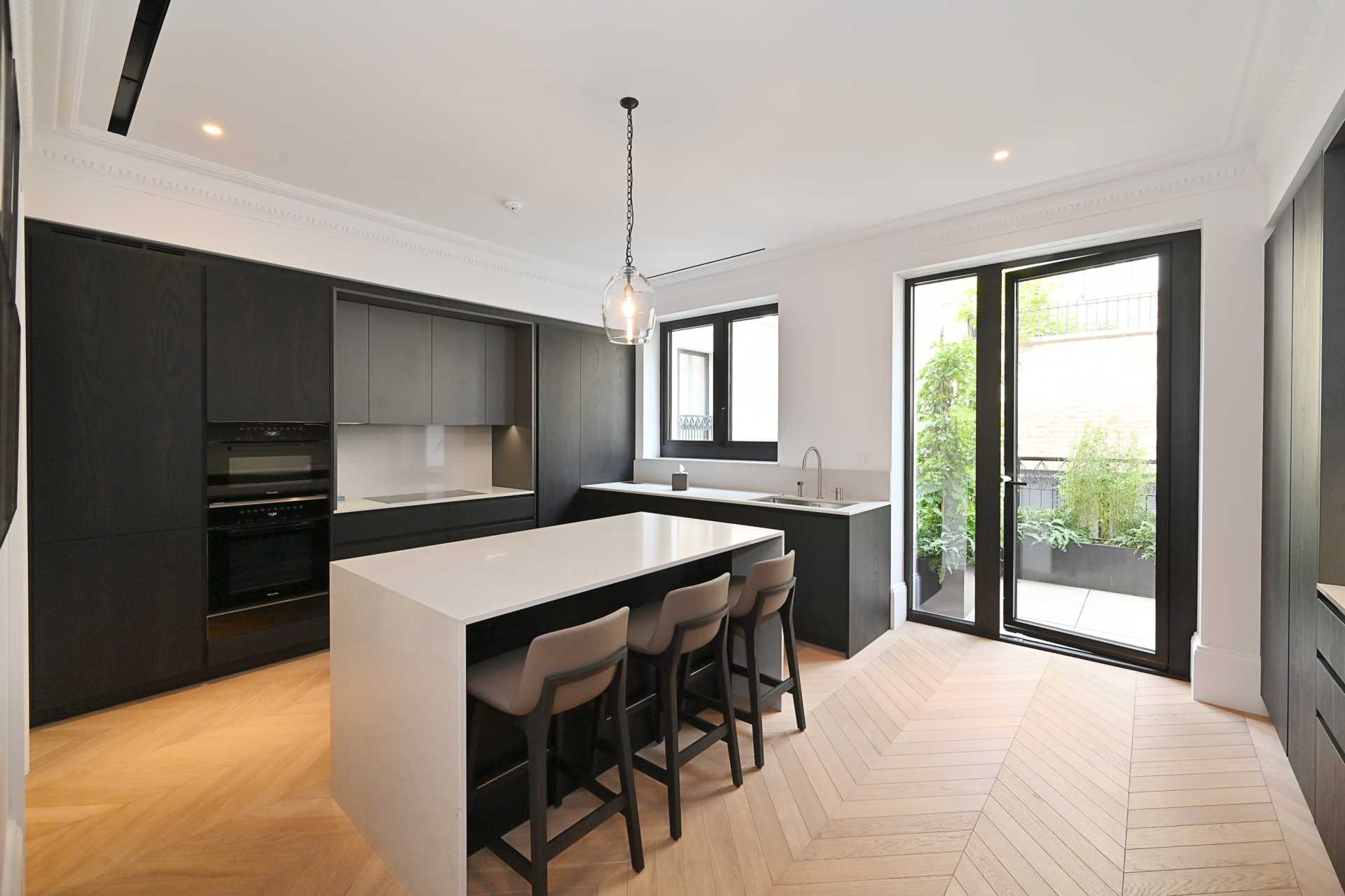 Chester Collection, Belgravia, SW1X, Image 3