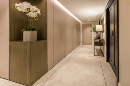 Lancelot Place, London, SW7, Image 14