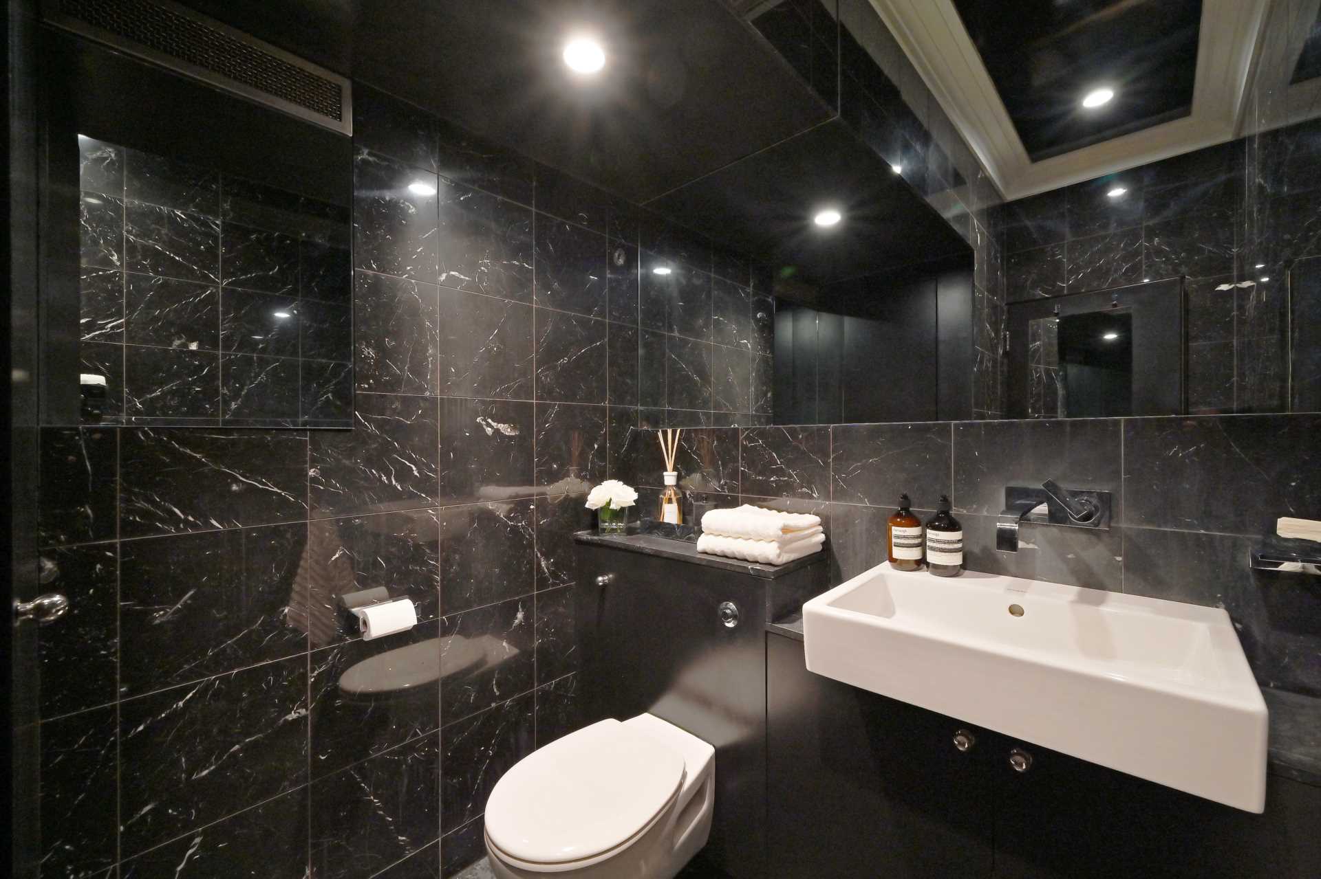 Claridge House, Davies Street, W1, Image 10