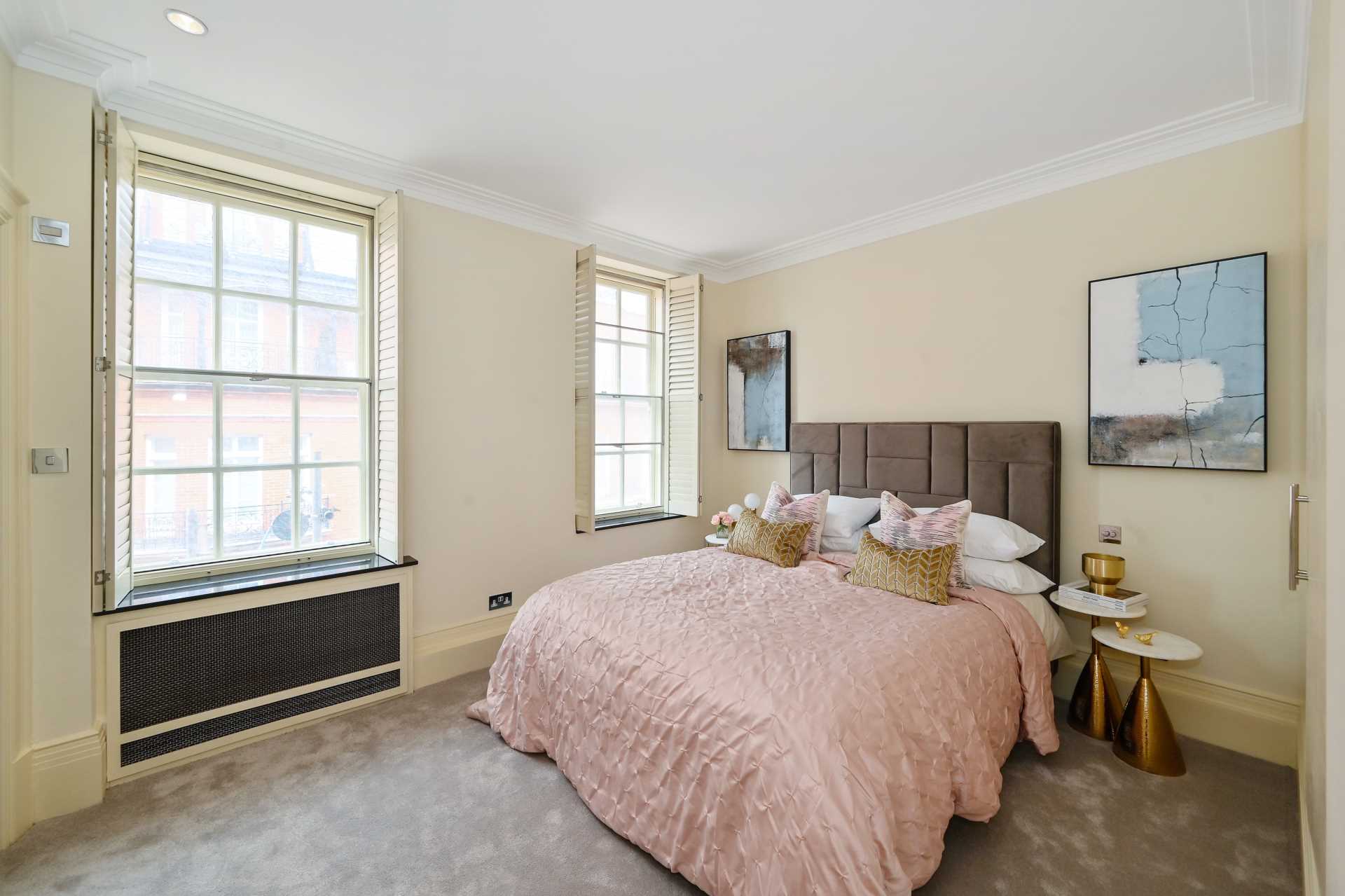 Claridge House, Davies Street, W1, Image 9