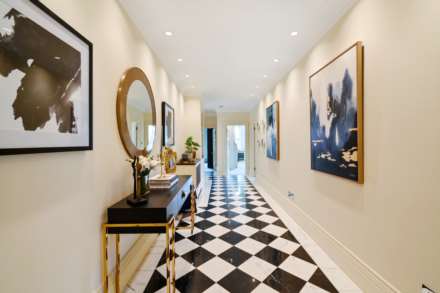 Claridge House, Davies Street, W1, Image 4