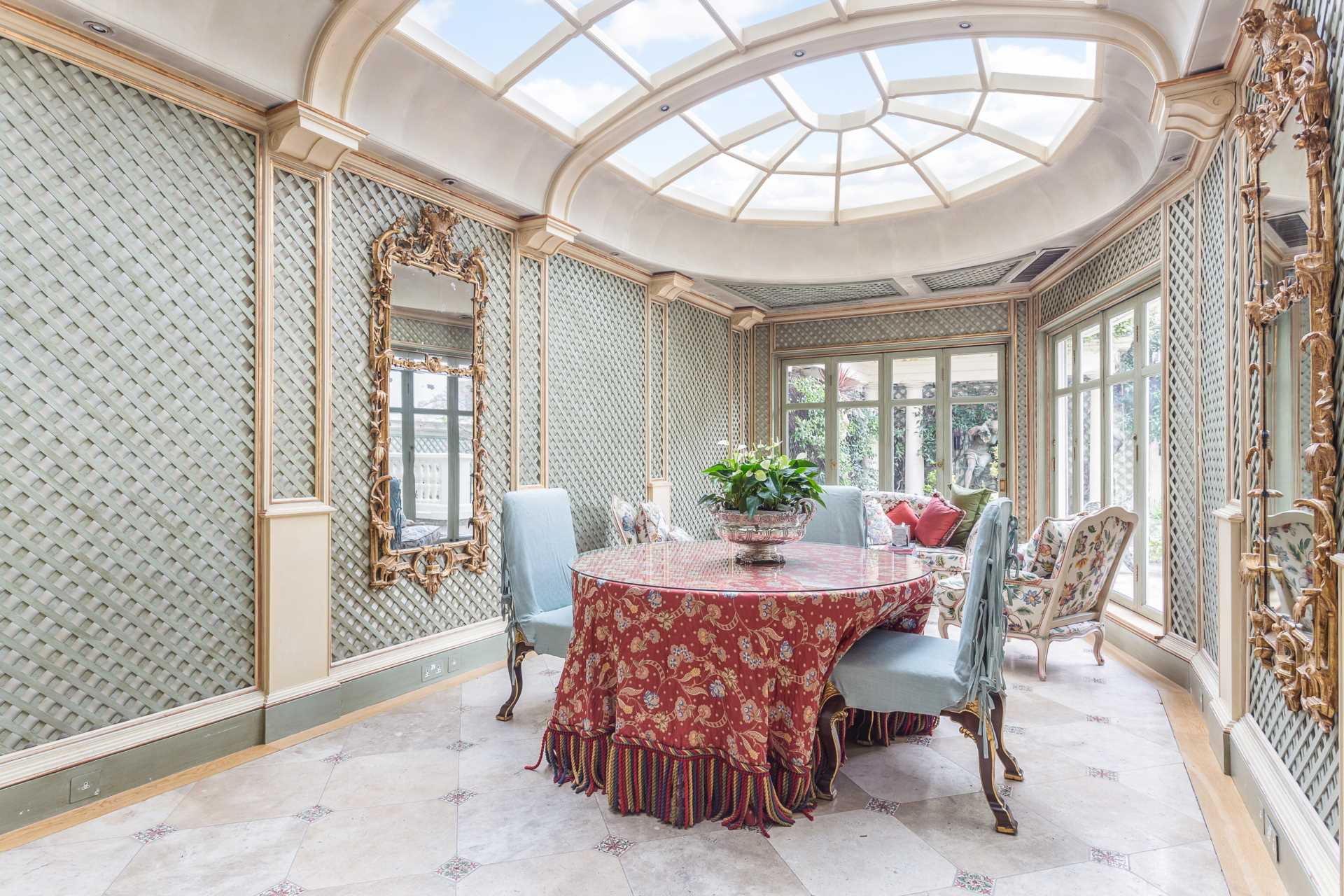 Eaton Square, London, SW1W, Image 4