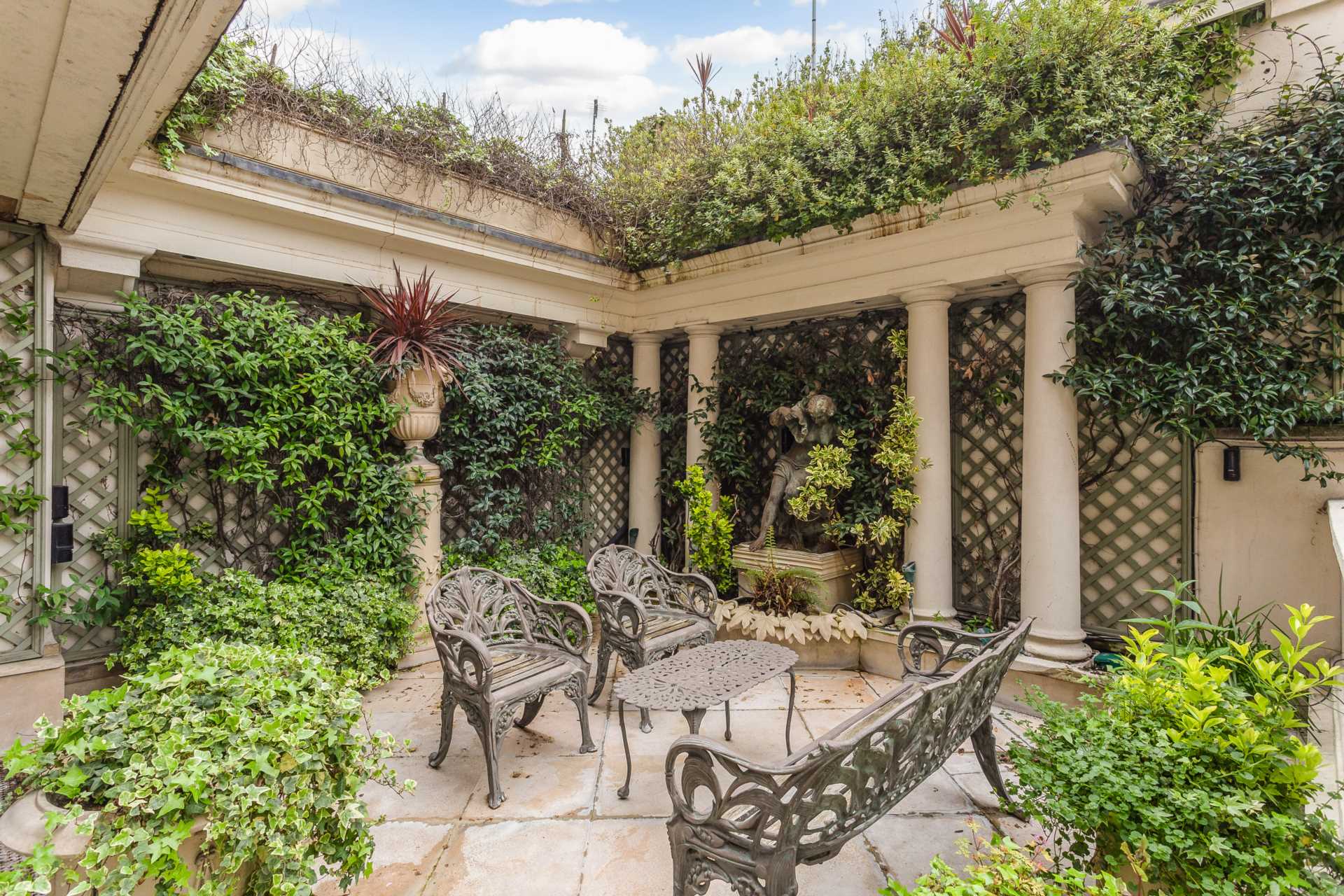 Eaton Square, London, SW1W, Image 5