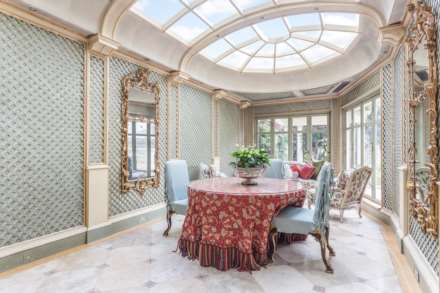 Eaton Square, London, SW1W, Image 4
