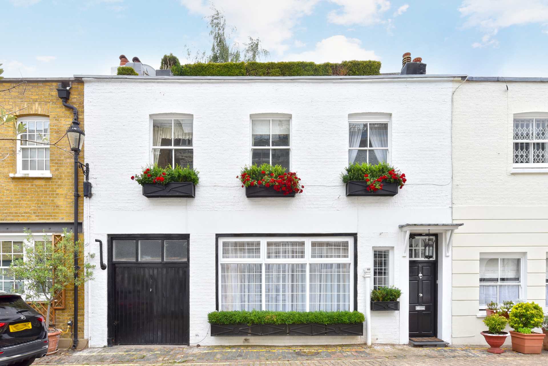 Hyde Park Gardens Mews, Hyde Park Estate, Image 1