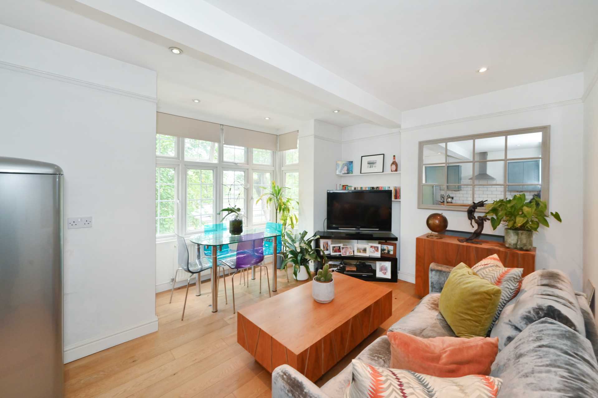 Harvard Road, Chiswick W4, Image 2