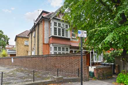Harvard Road, Chiswick W4, Image 11