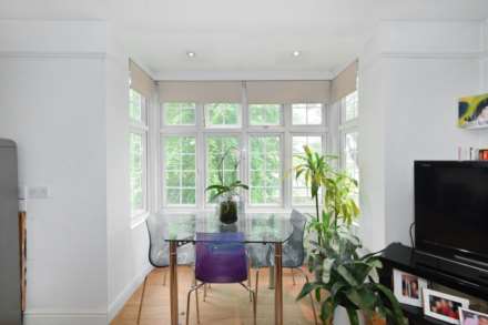 Harvard Road, Chiswick W4, Image 9