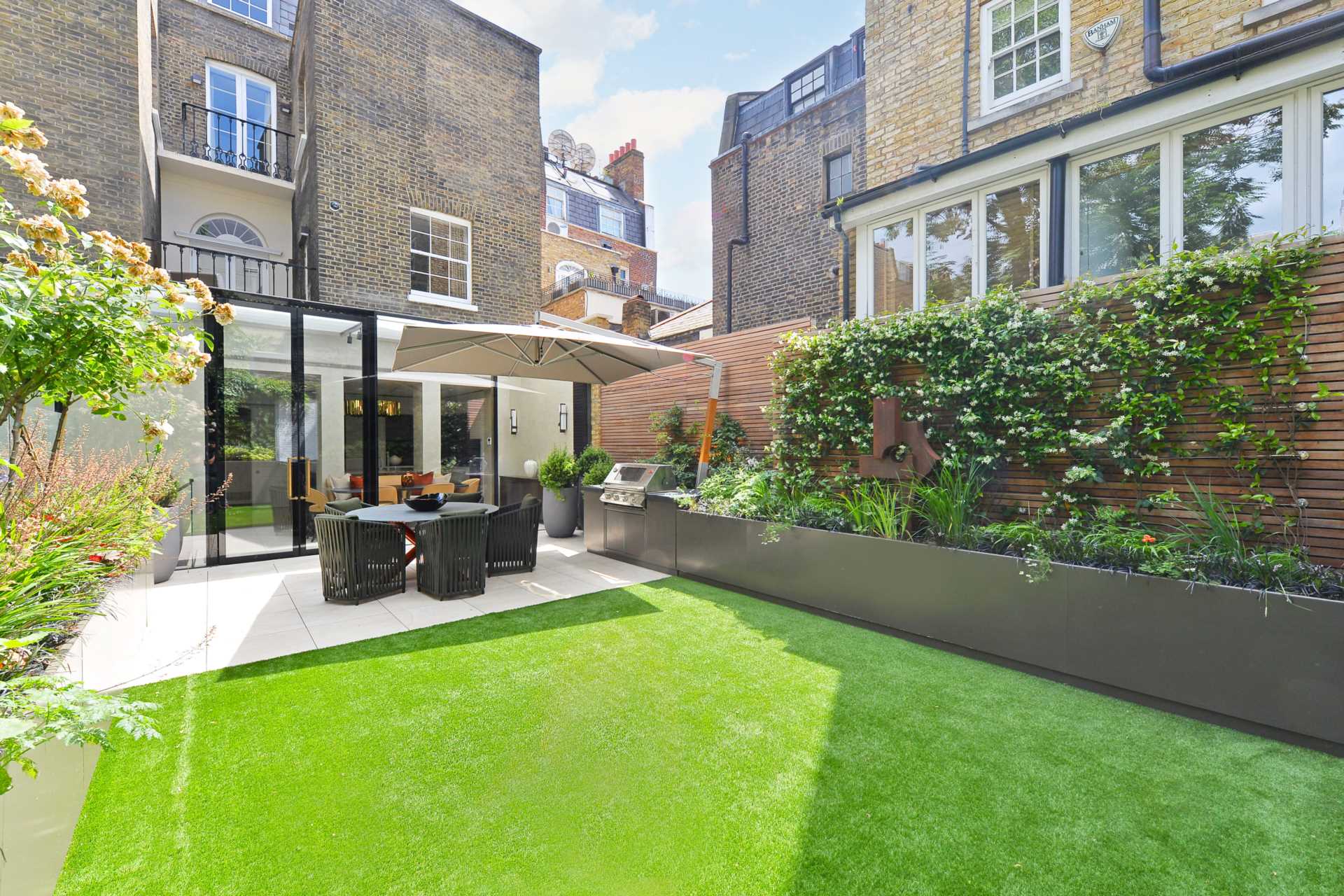 Chapel Street, Belgravia SW1X, Image 1