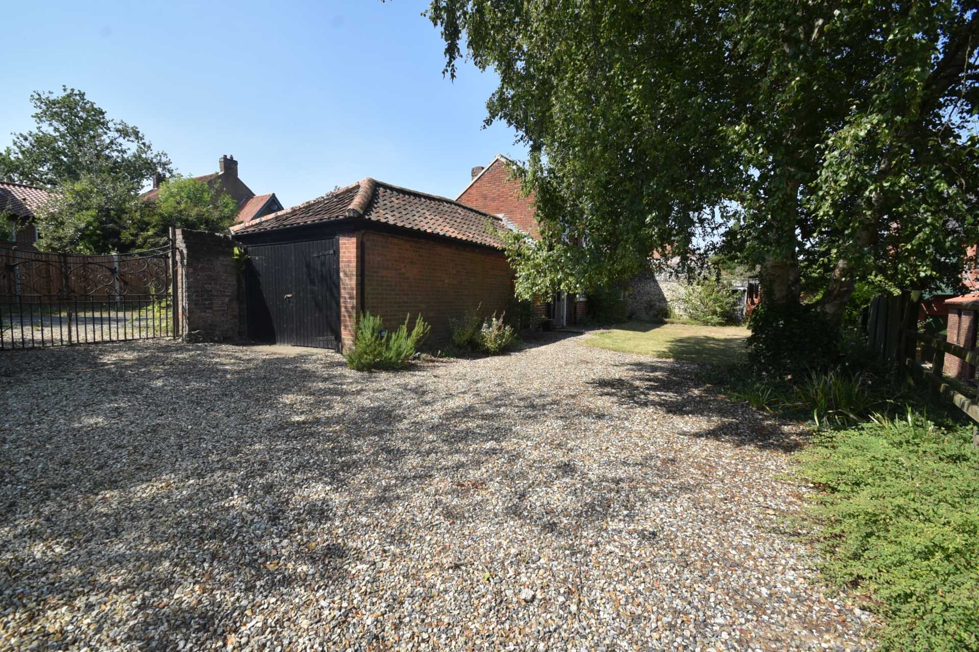 Property For Sale Bowthorpe Hall Road, West Norwich Russen & Hill