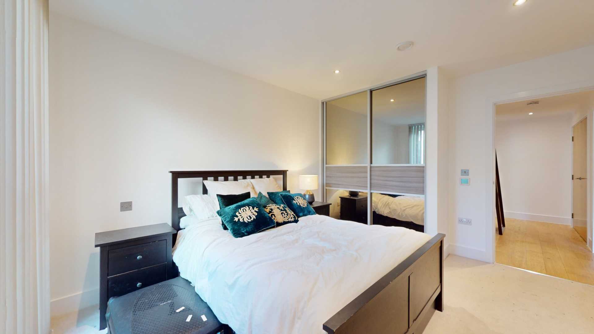 Chiswick High Road, Chiswick W4, Image 6