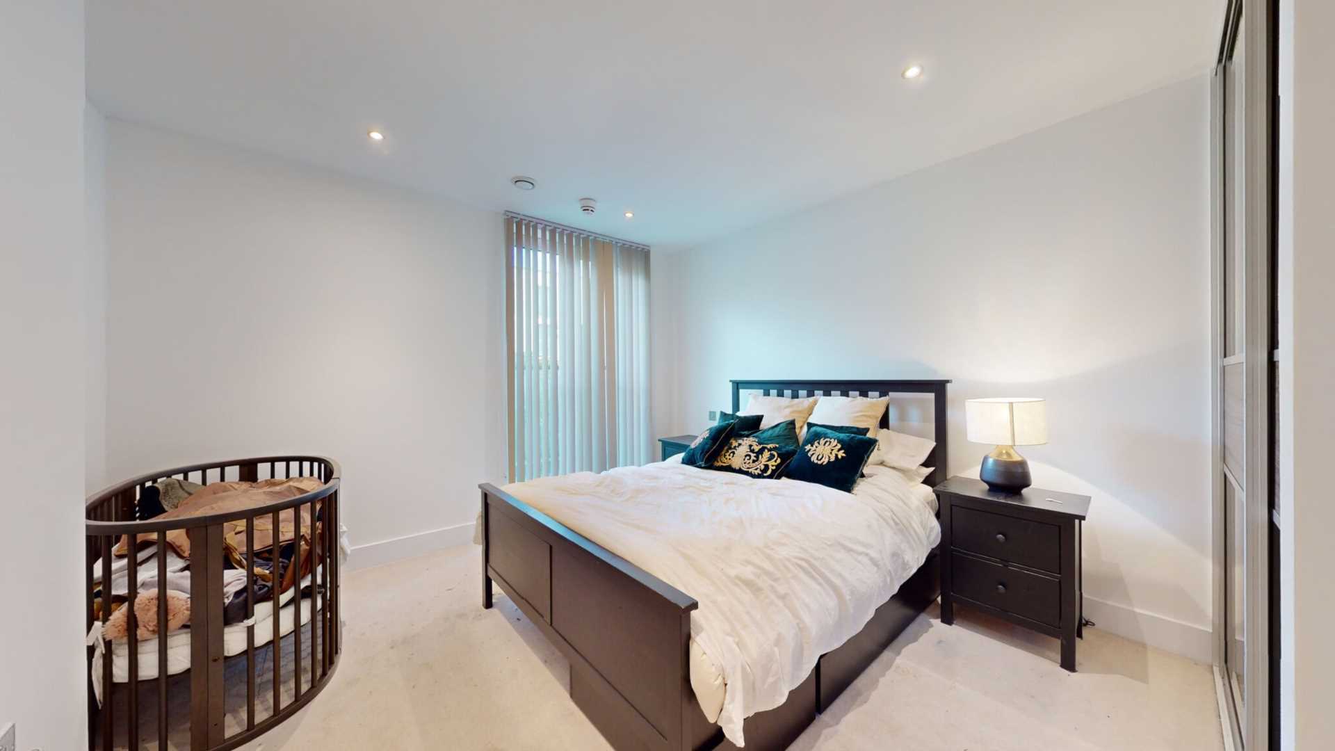 Chiswick High Road, Chiswick W4, Image 7