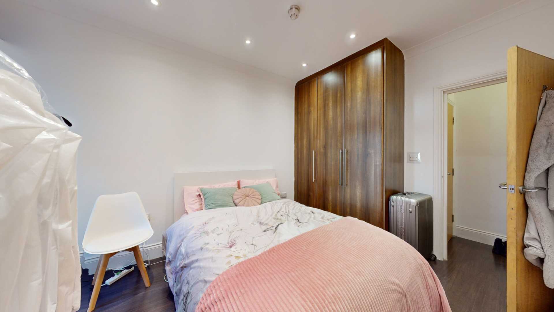 High Street, Bushey, Hertfordshire, Image 1