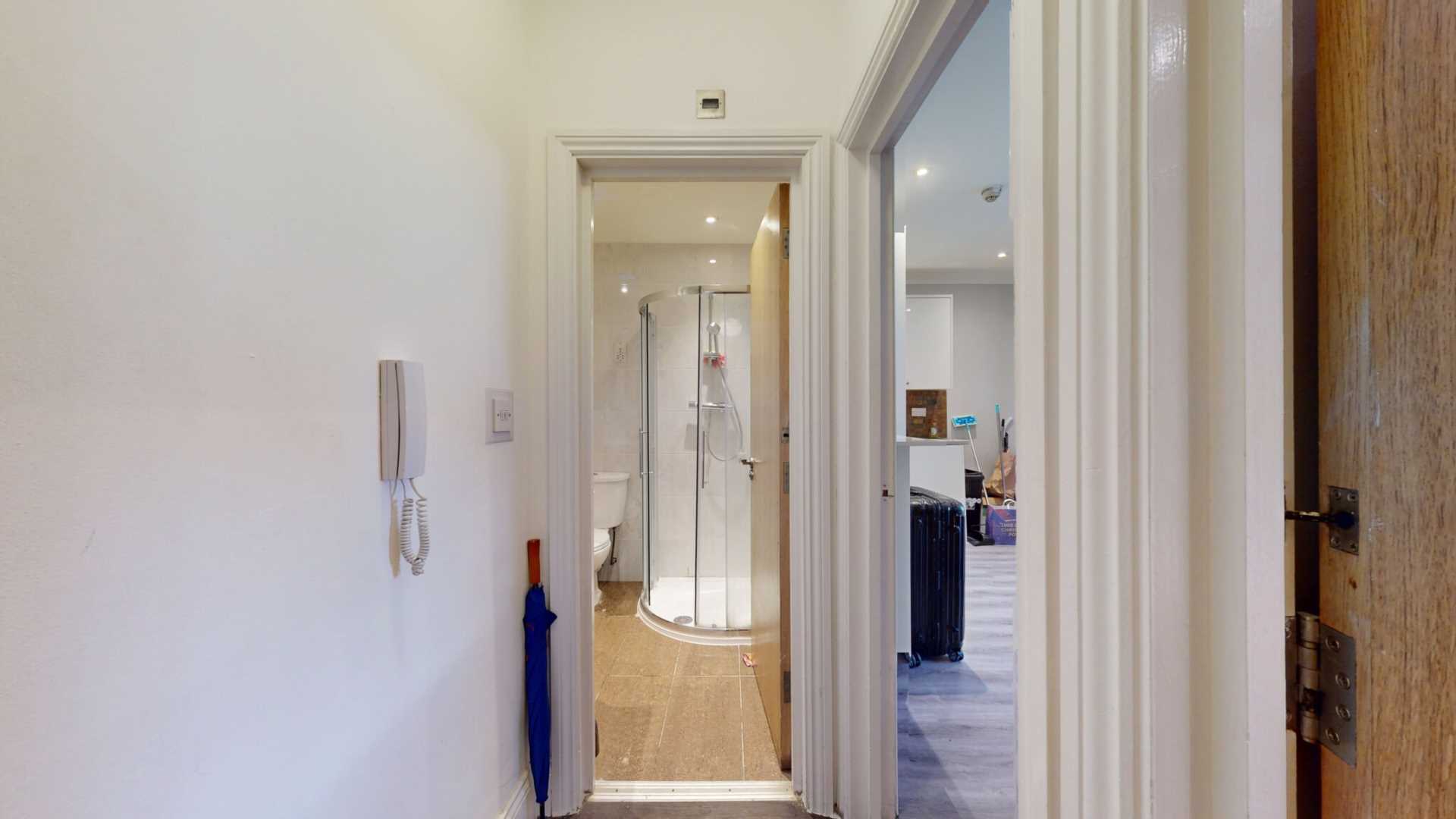 High Street, Bushey, Hertfordshire, Image 18