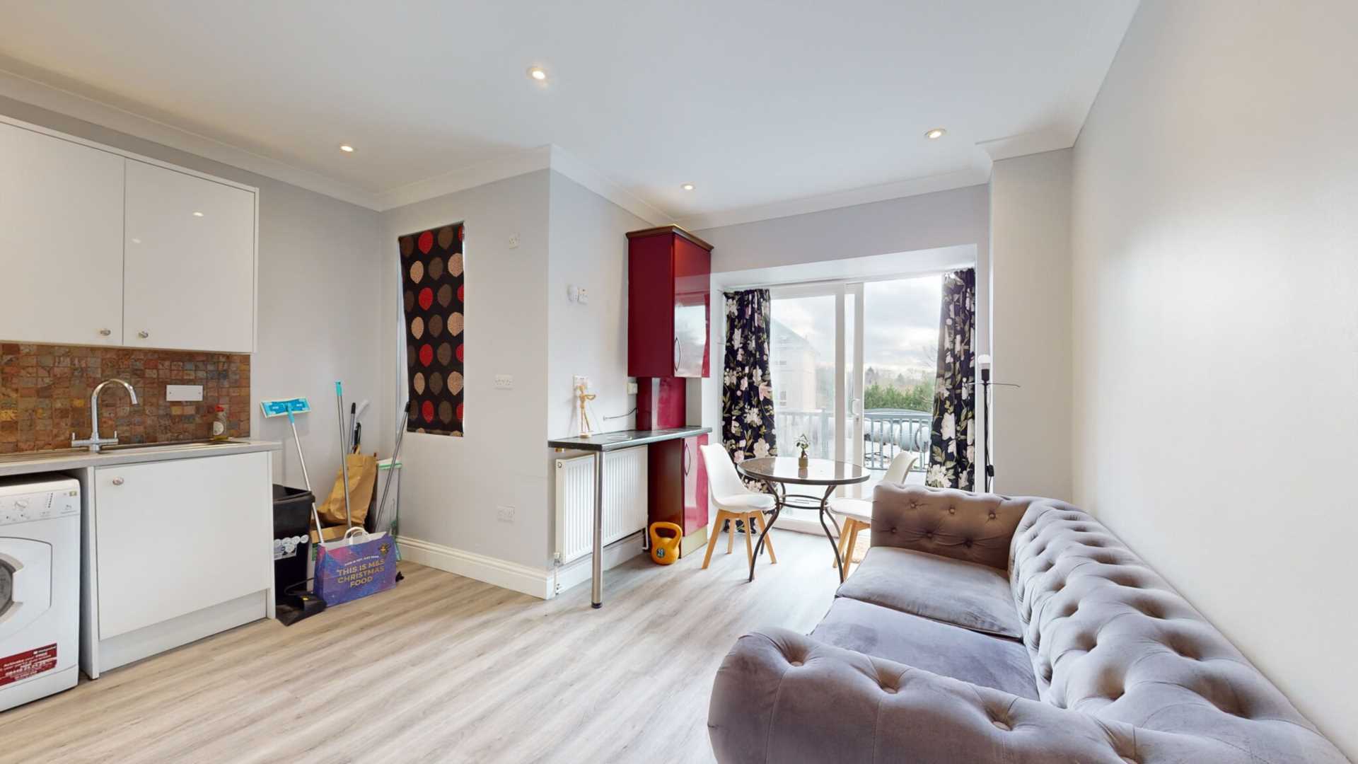 High Street, Bushey, Hertfordshire, Image 3