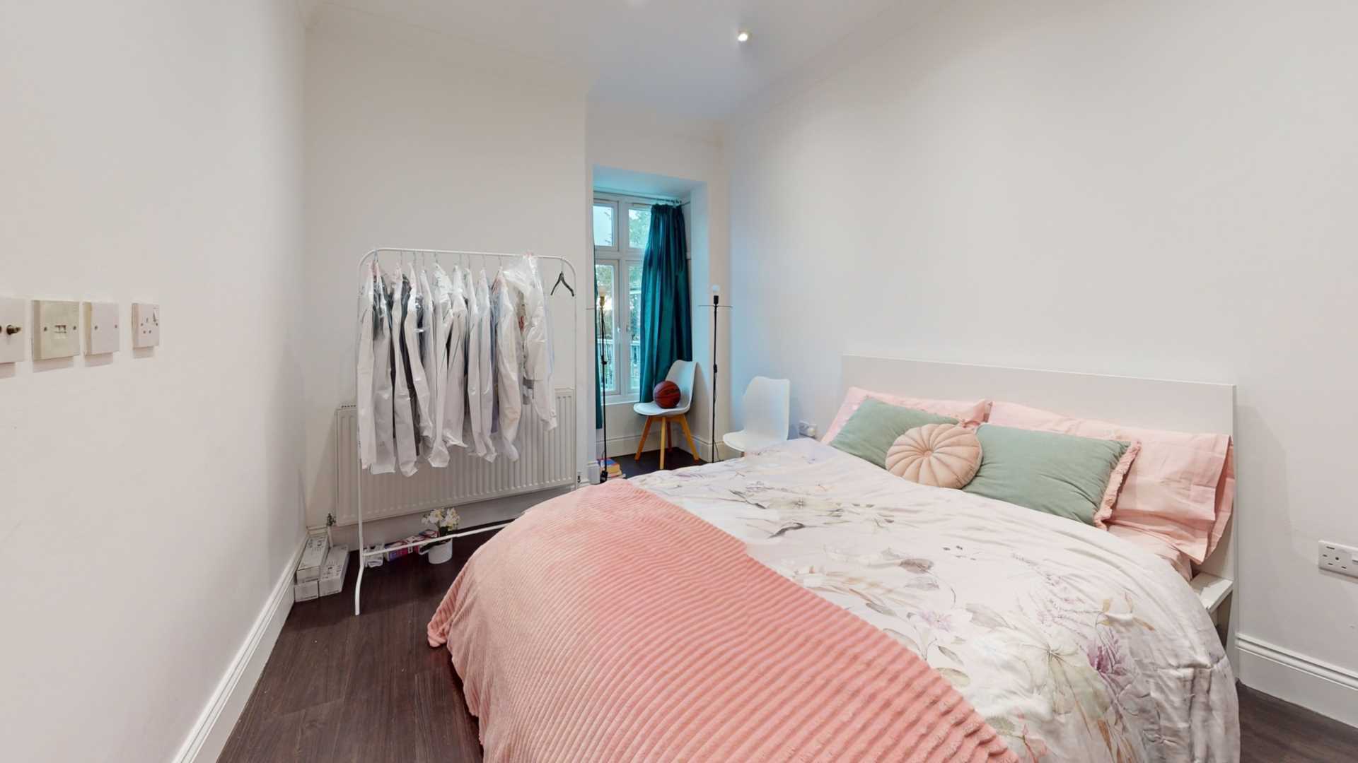 High Street, Bushey, Hertfordshire, Image 7