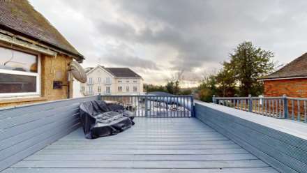 High Street, Bushey, Hertfordshire, Image 11