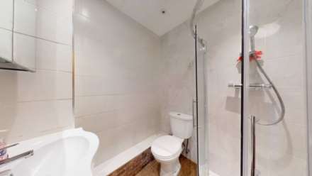 High Street, Bushey, Hertfordshire, Image 14