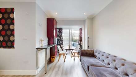 High Street, Bushey, Hertfordshire, Image 16