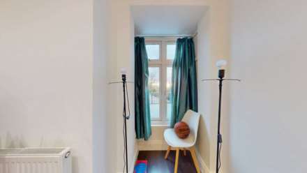 High Street, Bushey, Hertfordshire, Image 8