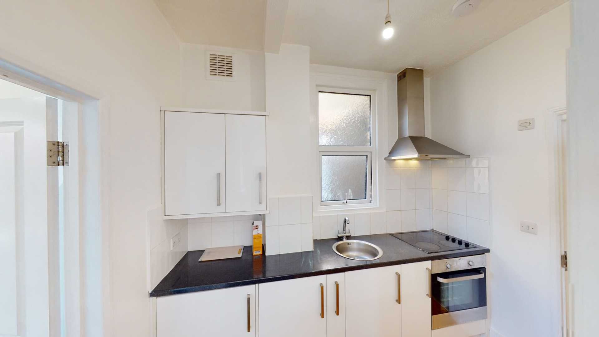 WESTWELL ROAD, STREATHAM COMMON, SW16, Image 3