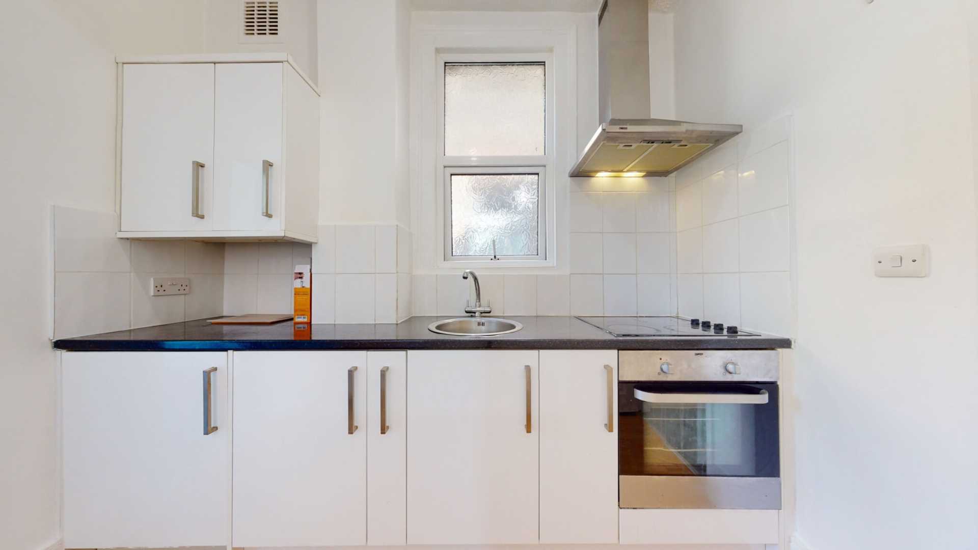 WESTWELL ROAD, STREATHAM COMMON, SW16, Image 6