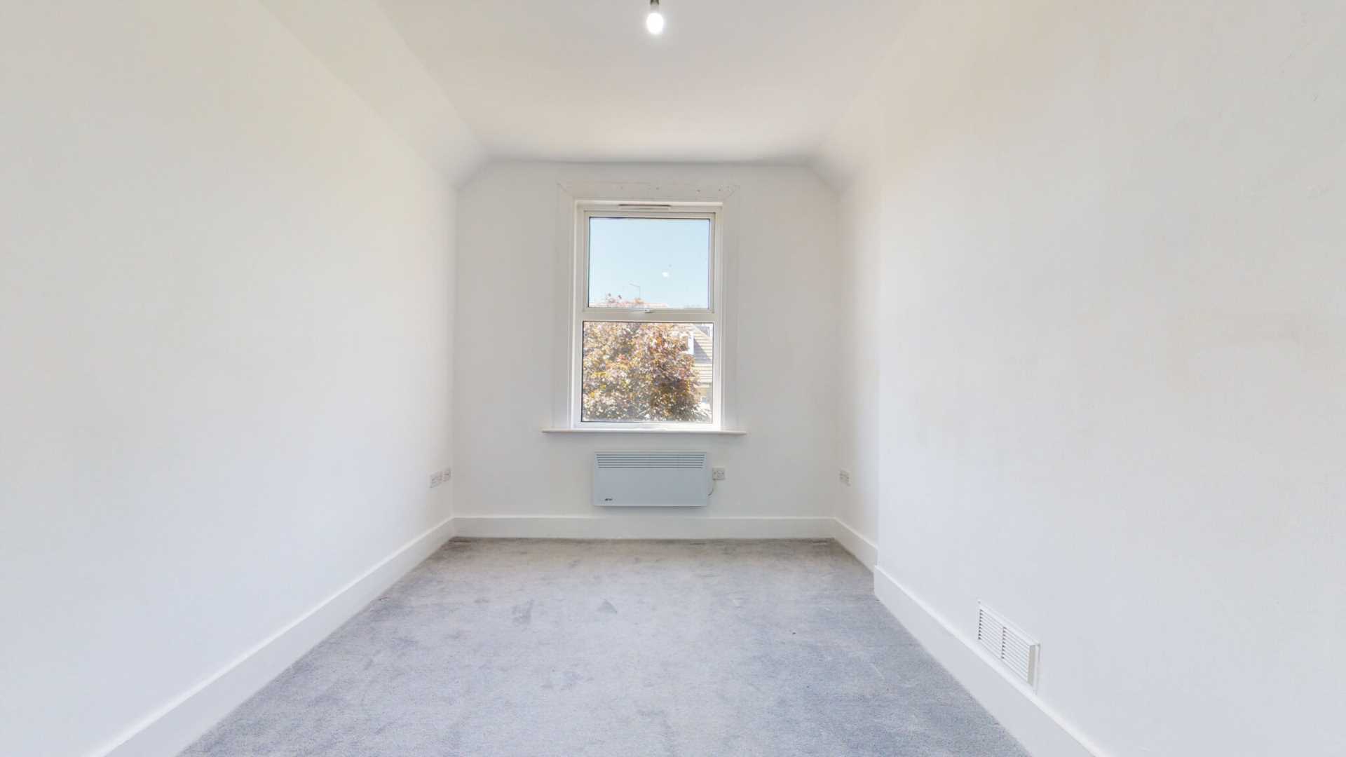 WESTWELL ROAD, STREATHAM COMMON, SW16, Image 7