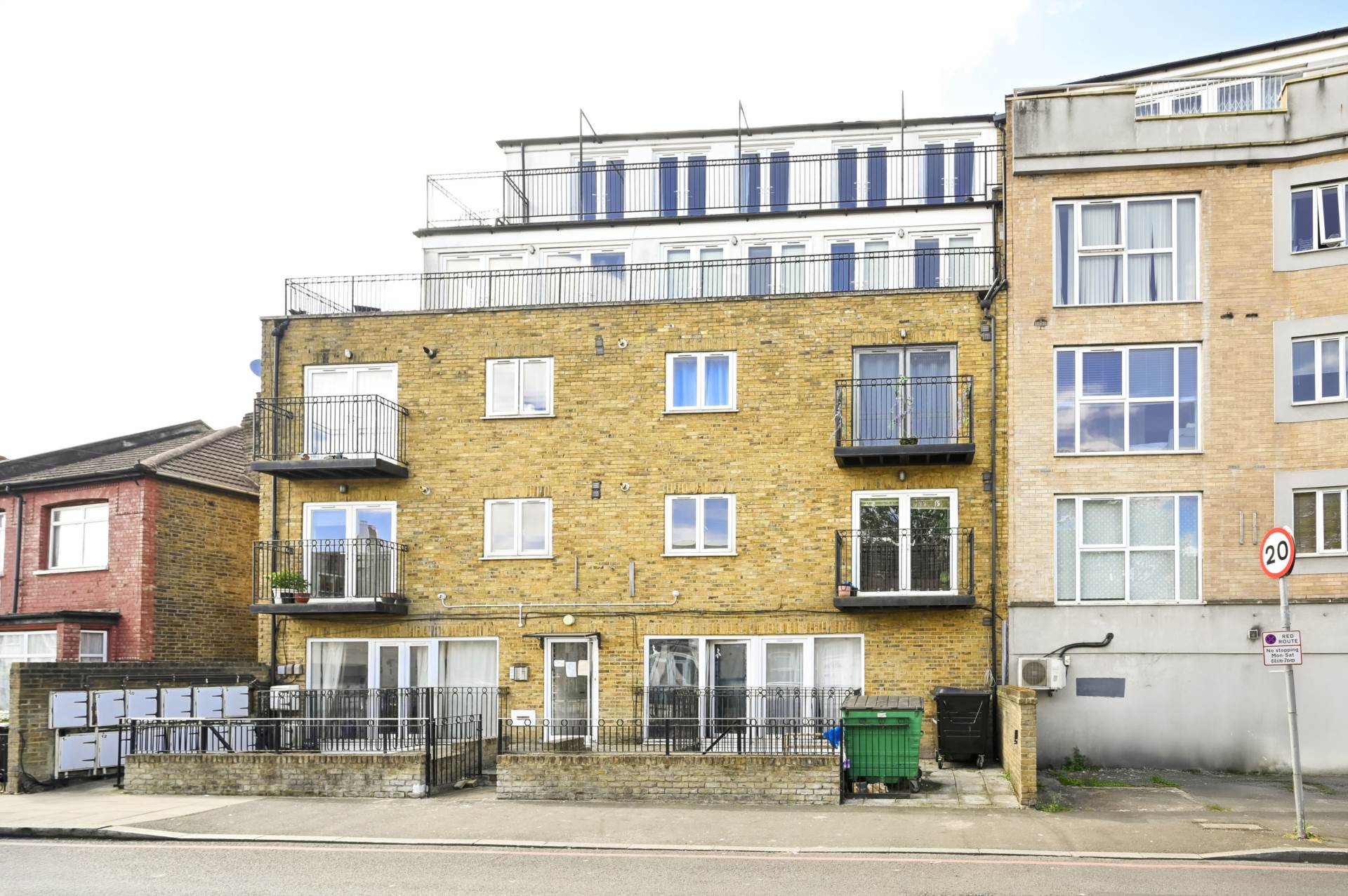 Robinson Road, Colliers Wood, SW17, London, Image 10