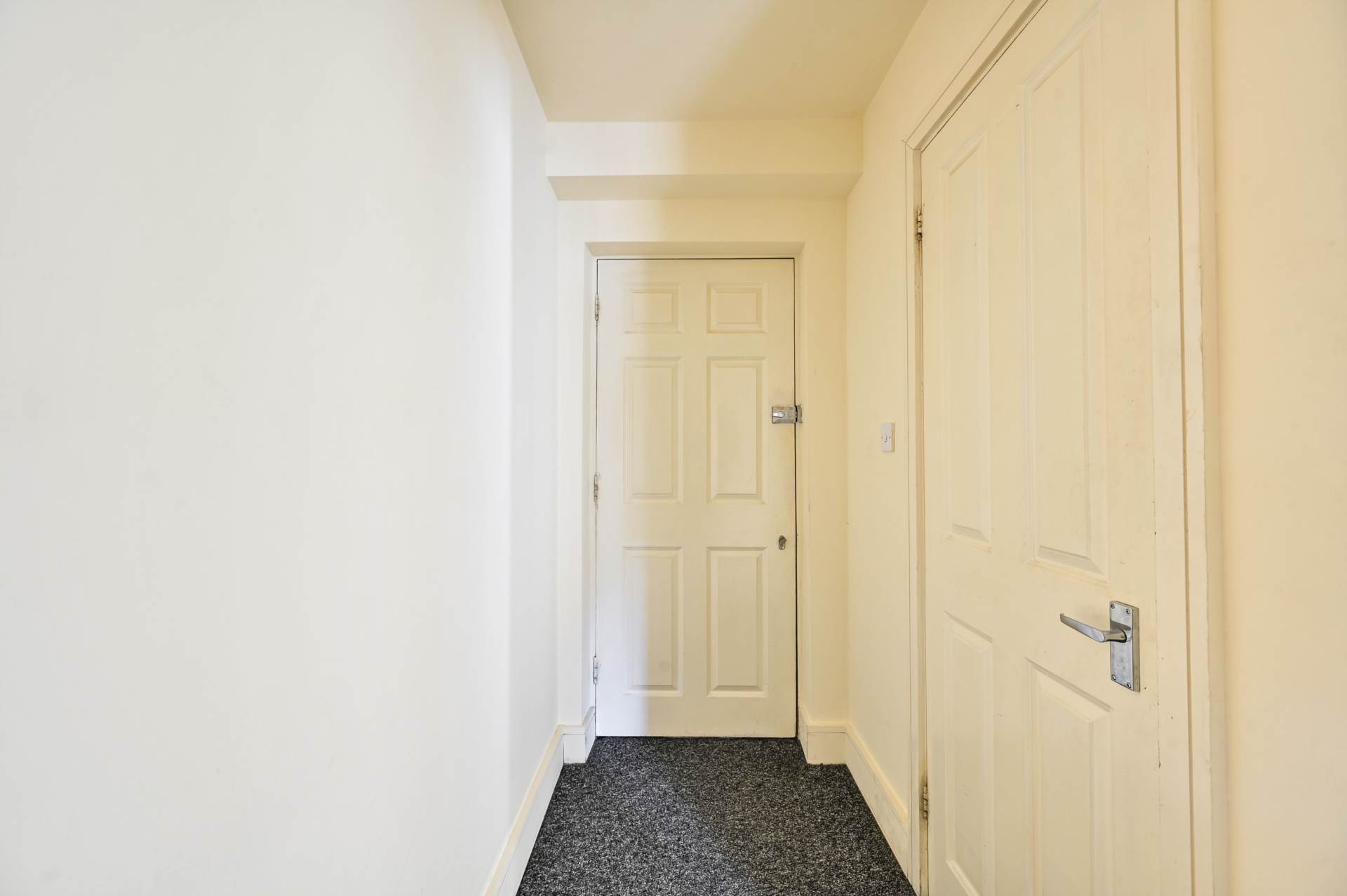 Robinson Road, Colliers Wood, SW17, London, Image 5