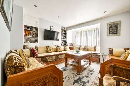 Tooting Broadway, London SW17, Image 1