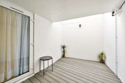 Robinson Road London, Colliers Wood, Image 5