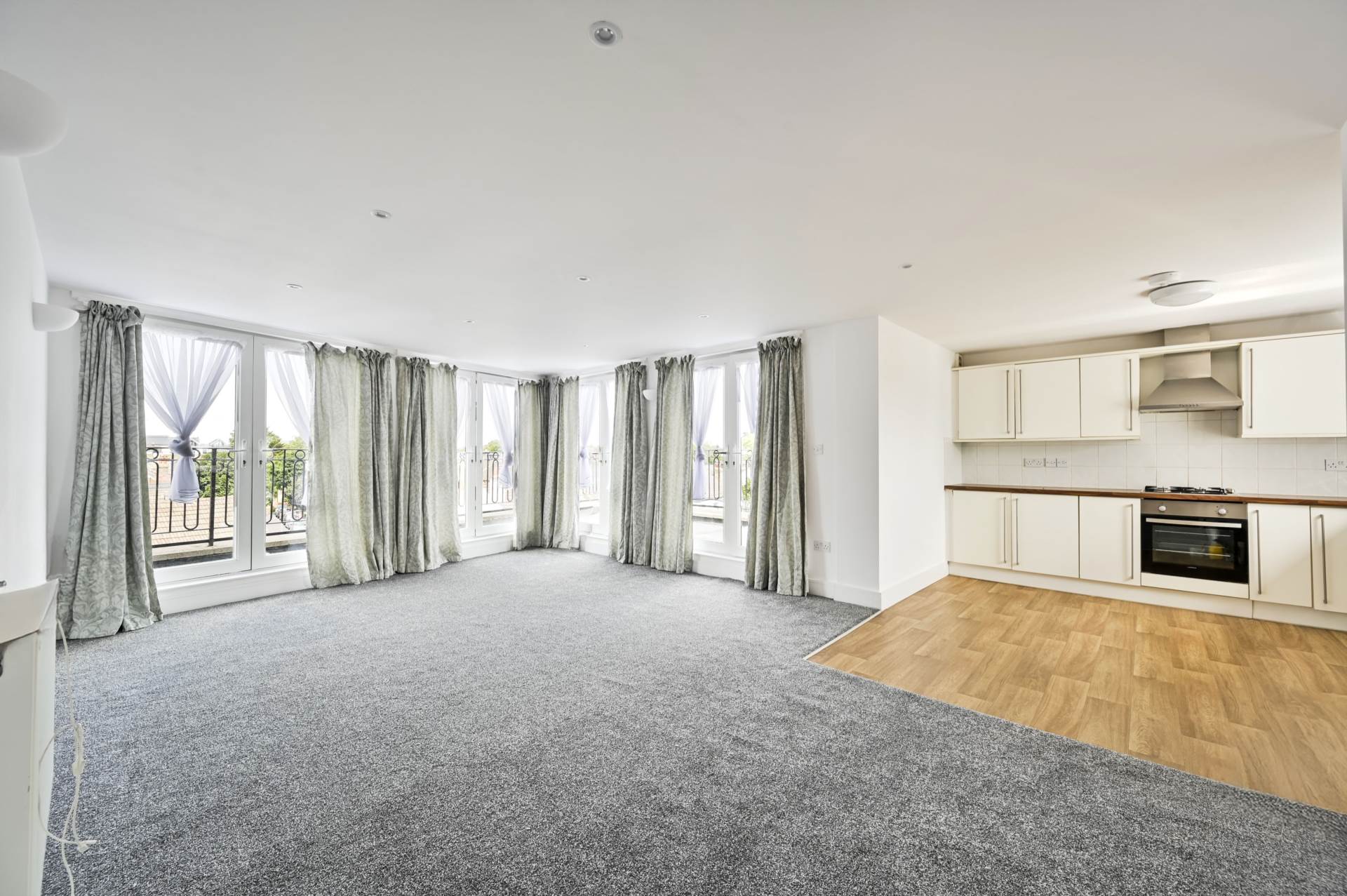 Robinson Road, Colliers Wood, SW17, Image 1