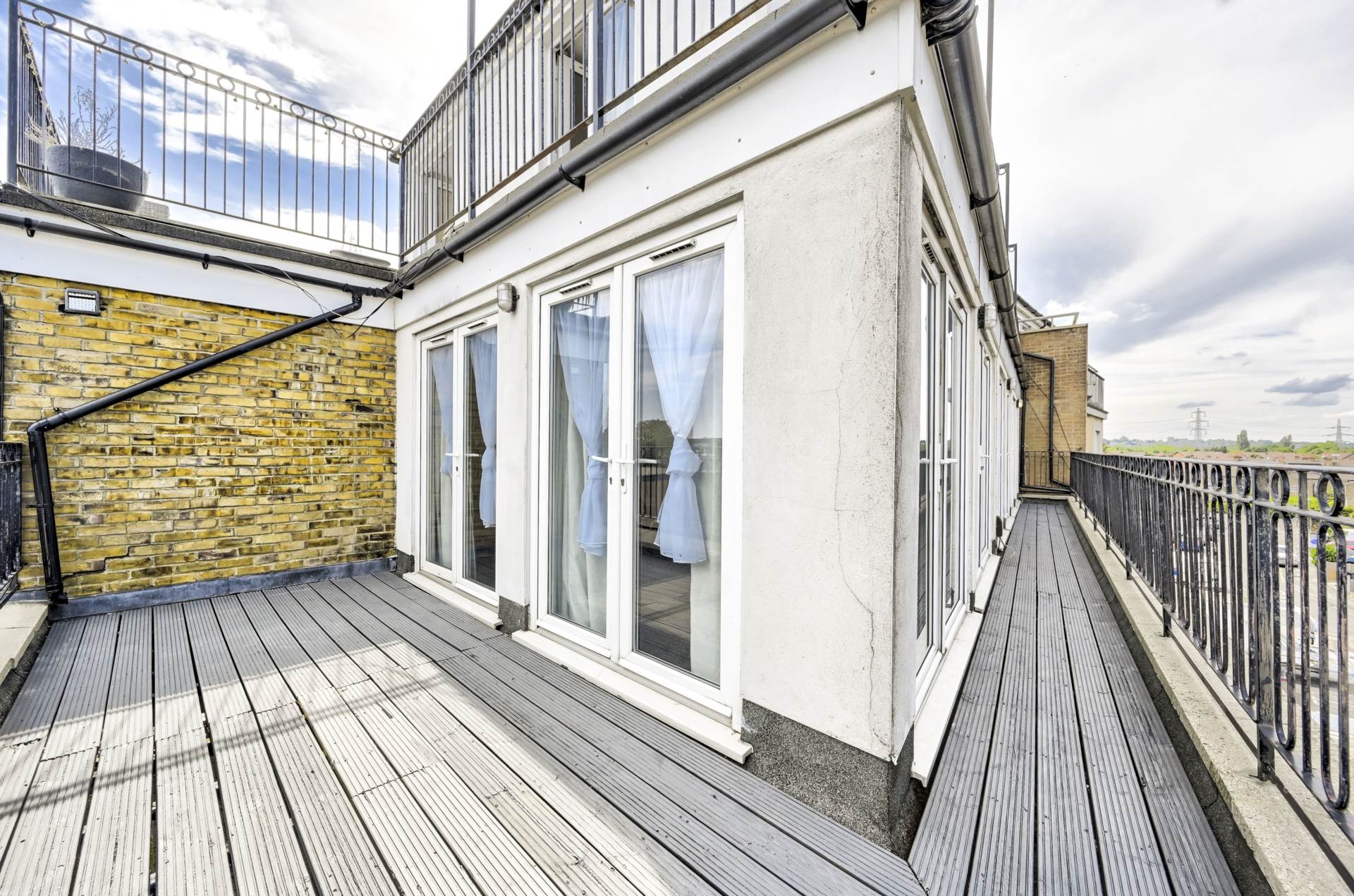 Robinson Road, Colliers Wood, SW17, Image 11