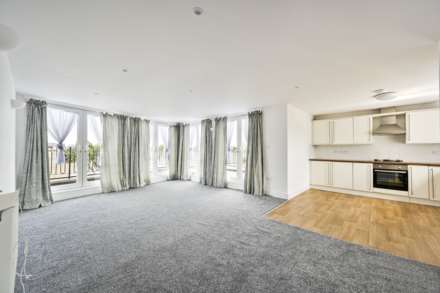 Robinson Road, Colliers Wood, SW17, Image 1
