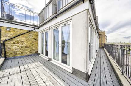 Robinson Road, Colliers Wood, SW17, Image 11