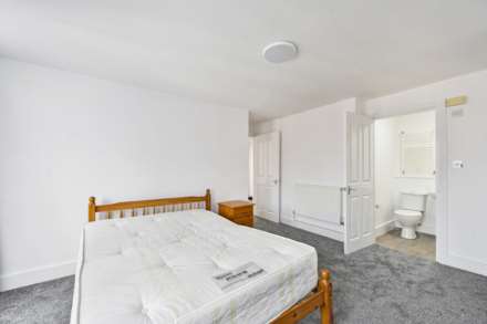 Robinson Road, Colliers Wood, SW17, Image 3