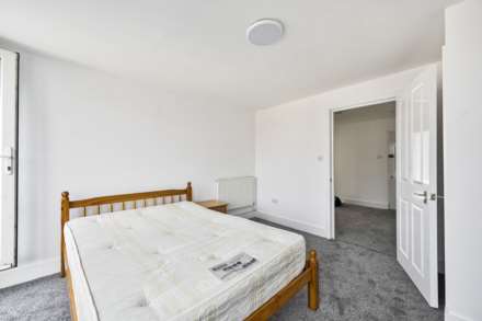 Robinson Road, Colliers Wood, SW17, Image 4