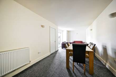 Robinson Road London, Colliers Wood, London, SW17, Image 3