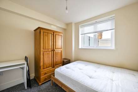 Robinson Road London, Colliers Wood, London, SW17, Image 7