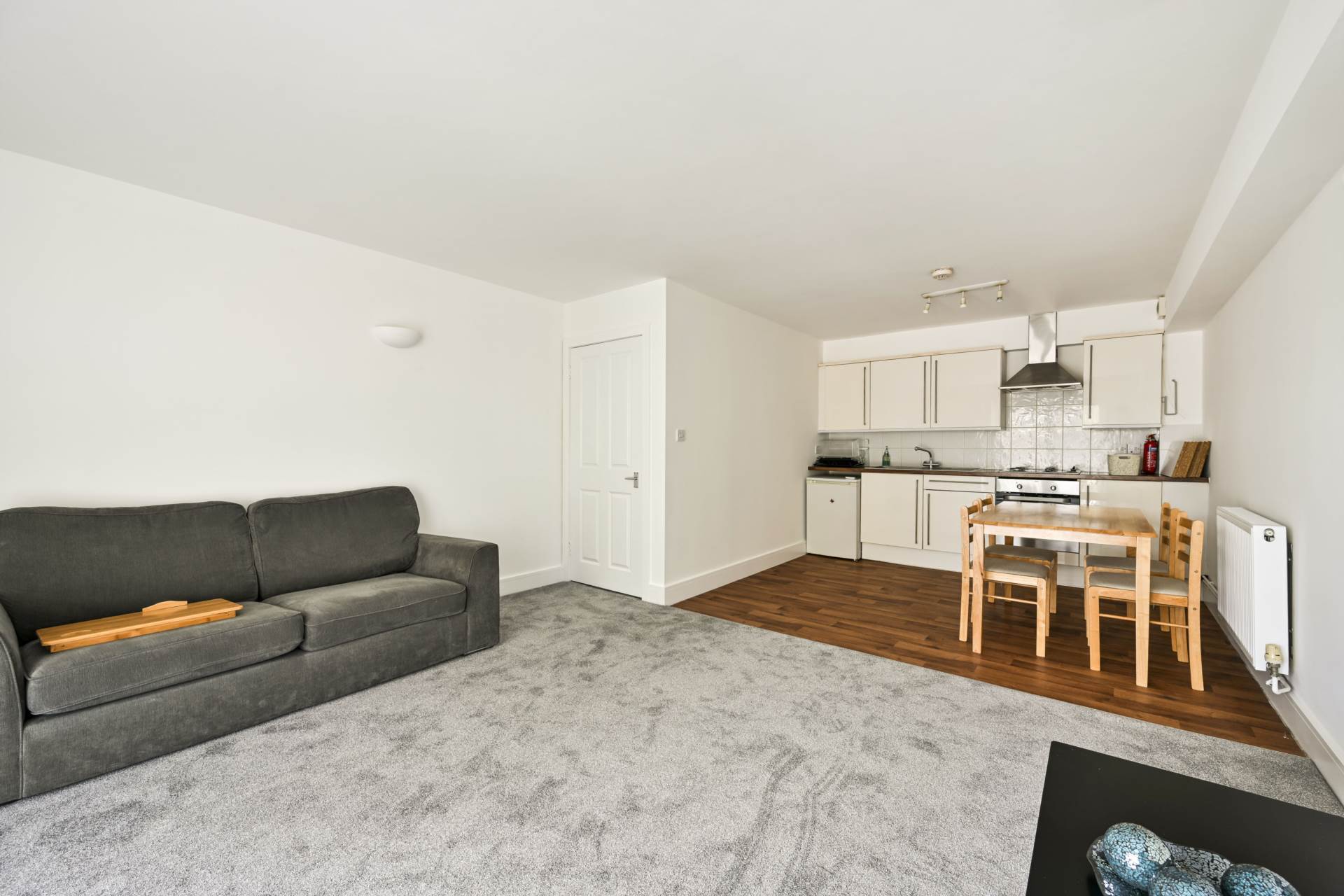 Robinson Road London, Colliers Wood, Image 1
