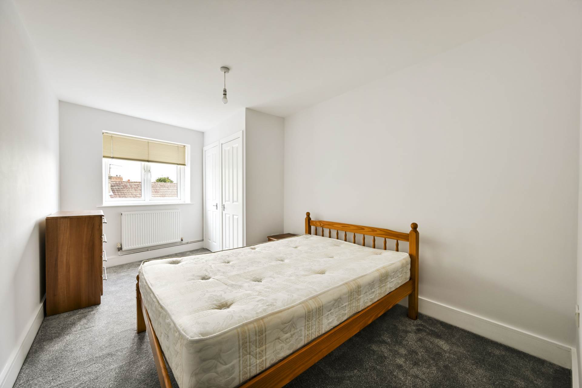 Robinson Road London, Colliers Wood, Image 2