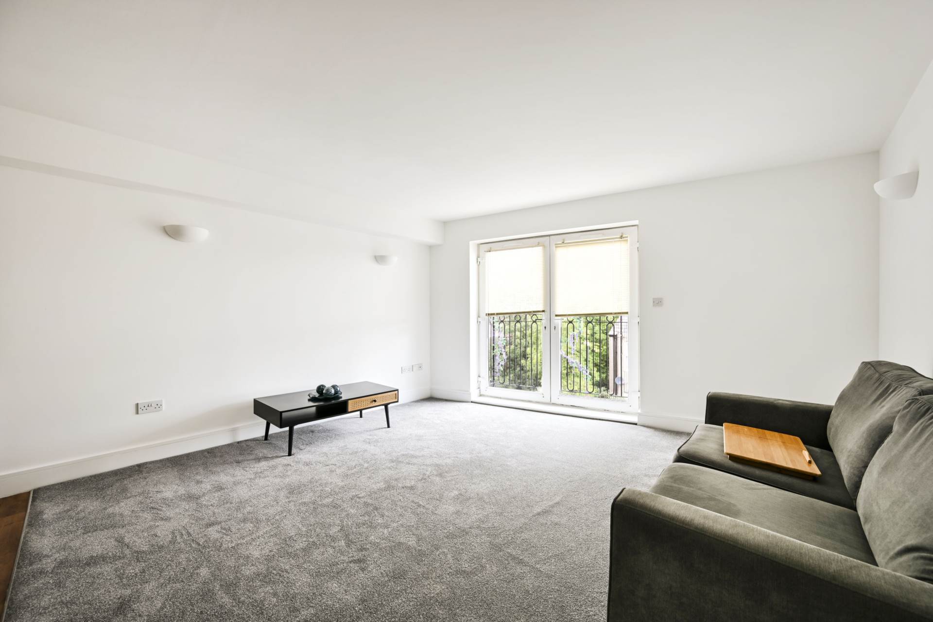 Robinson Road London, Colliers Wood, Image 5