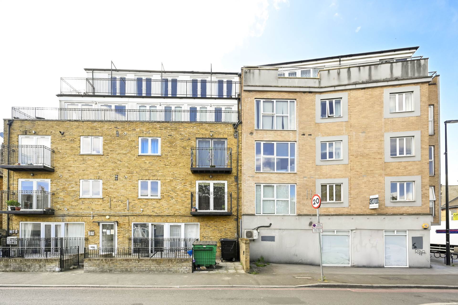 Robinson Road London, Colliers Wood, Image 9