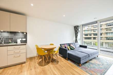 Gauging Square,Tower Bridge / St Katharine Docks, E1W, London, Image 2