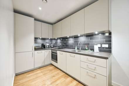 Gauging Square,Tower Bridge / St Katharine Docks, E1W, London, Image 4