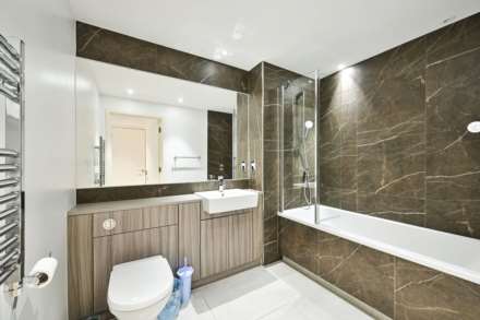 Gauging Square,Tower Bridge / St Katharine Docks, E1W, London, Image 8