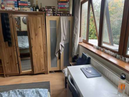 Hayward Gardens, Putney SW15, London, Image 2