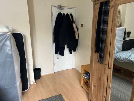 Hayward Gardens, Putney SW15, London, Image 4