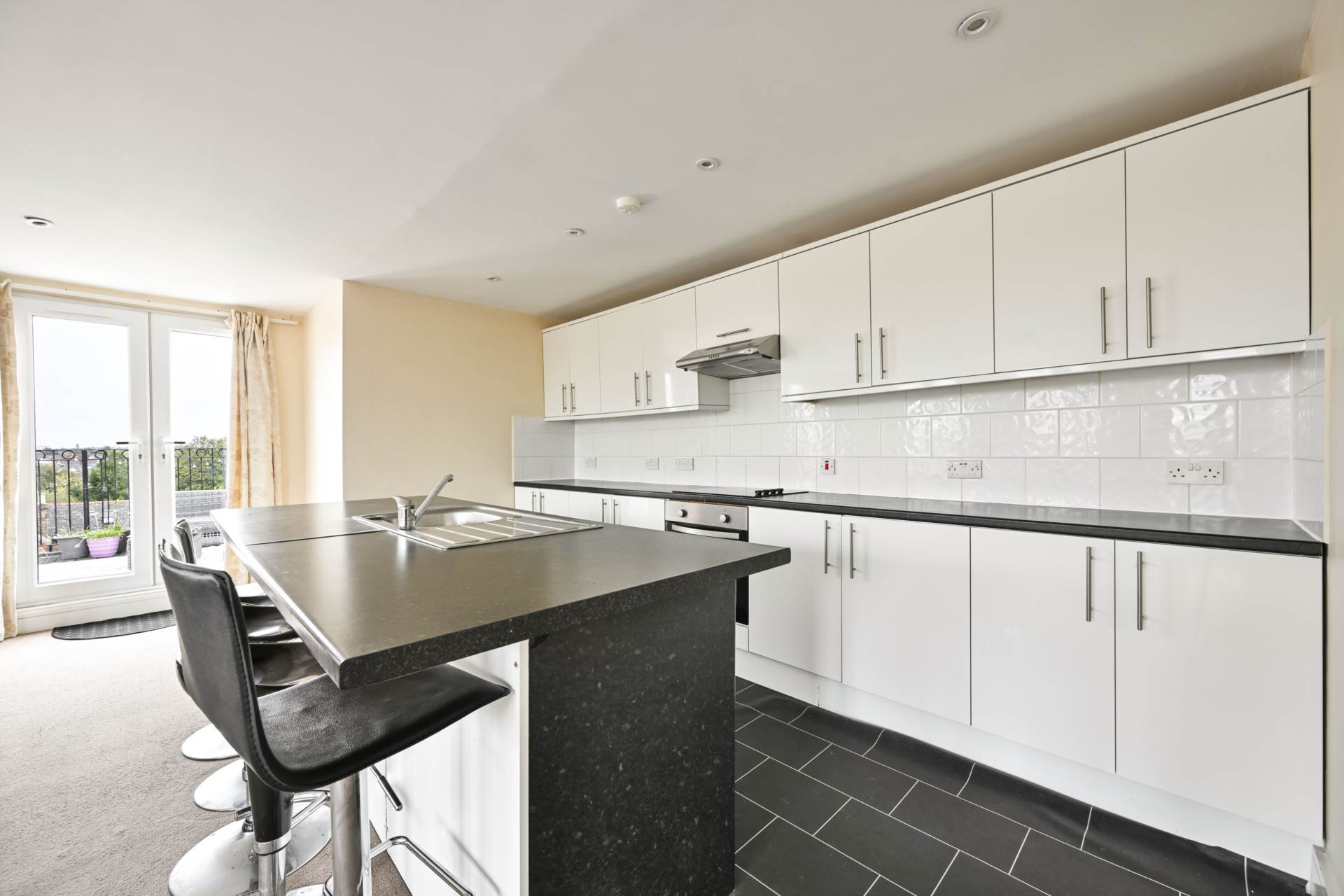 Robinson Road London, Colliers Wood, London, SW17, Image 2